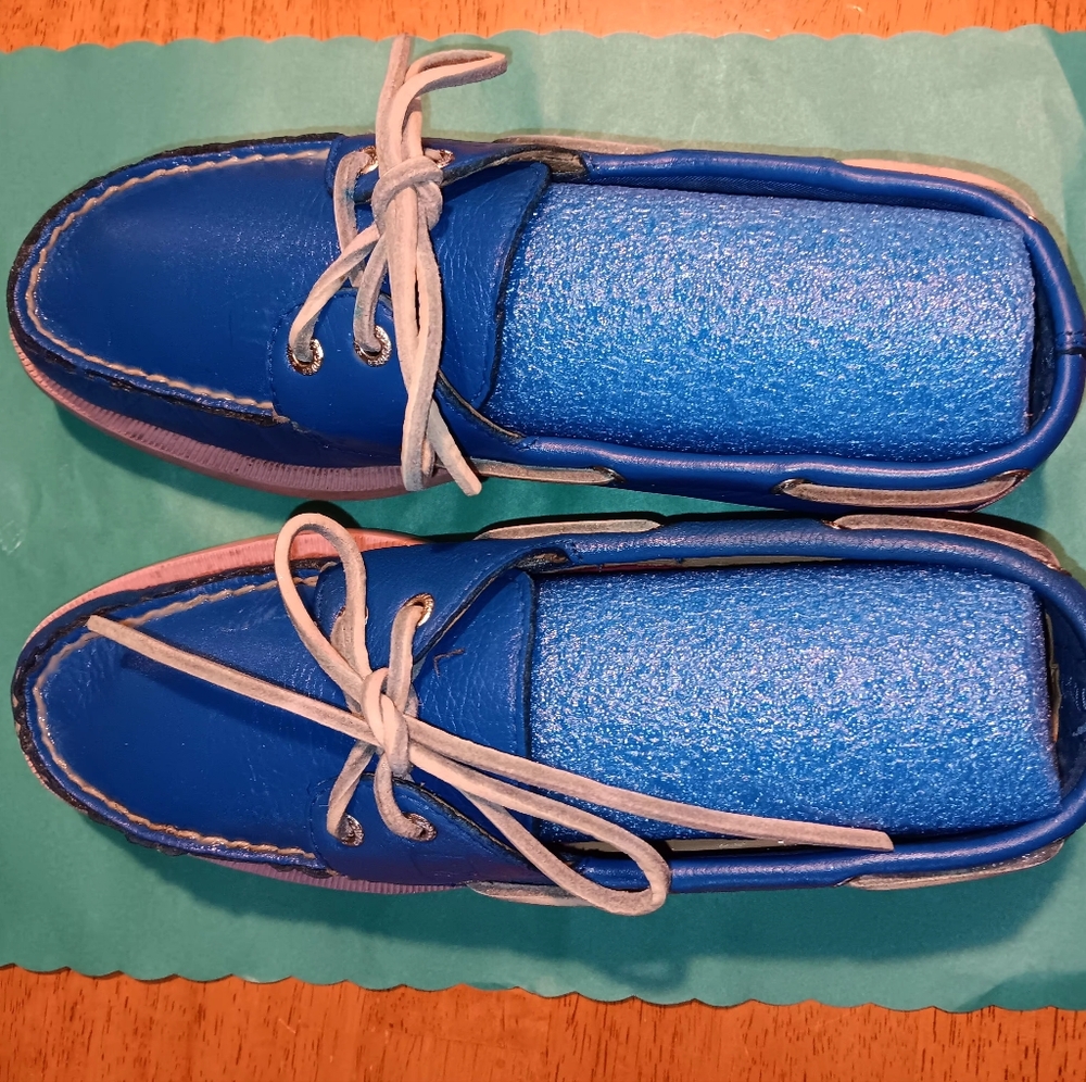 Sperry Top Siders Marine Blue With Light Pink Sole Womens Sz 8 1/2